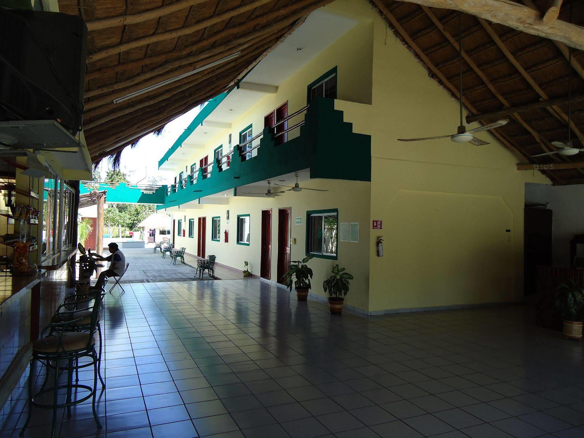 Oyo Hotel Palma Real Tulum Exterior photo